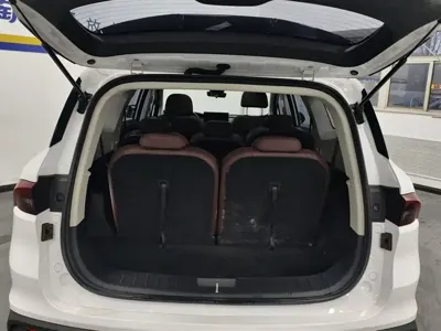 Geely Haoyue