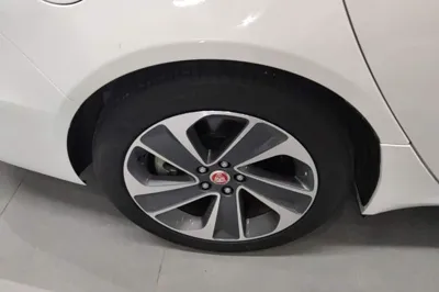 Jaguar XFL
