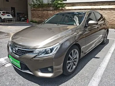 Toyota Reiz