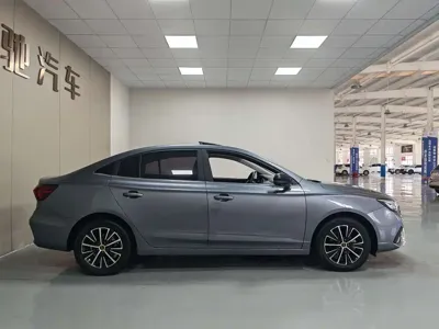 Roewe i5