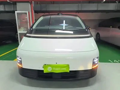 Li Auto Li MEGA