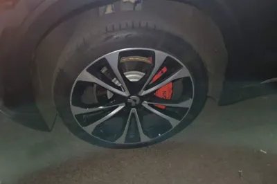 Nio ES8
