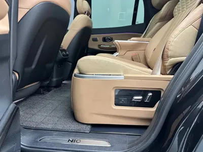 Nio ES8