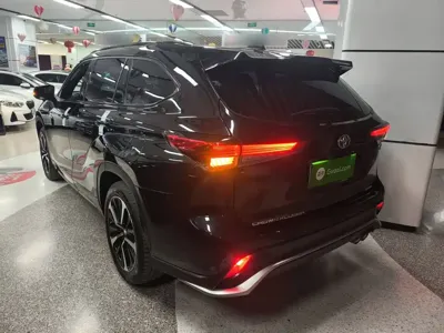 Toyota Crown Kluger