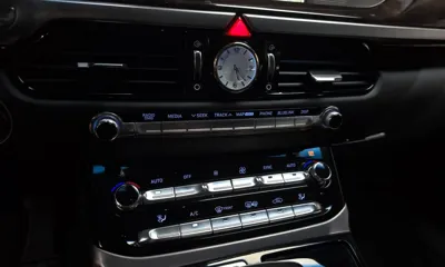 Genesis EQ900