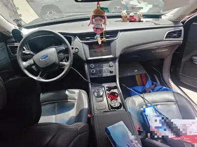 Ford Taurus