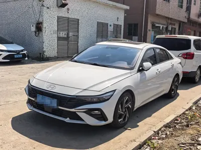 Hyundai Elantra