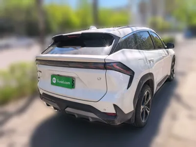 Geely Galaxy L7
