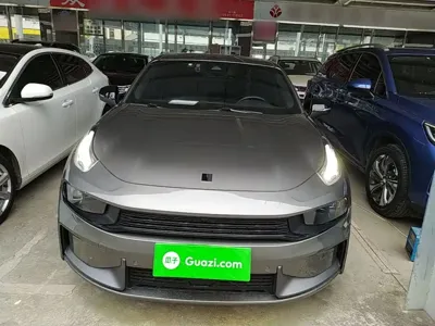 Lynk & Co 03