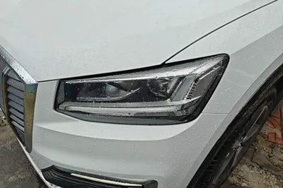 Audi Q2L e-tron