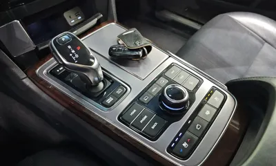Hyundai Equus