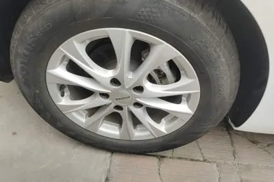 Roewe i5