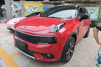 Lynk & Co 01