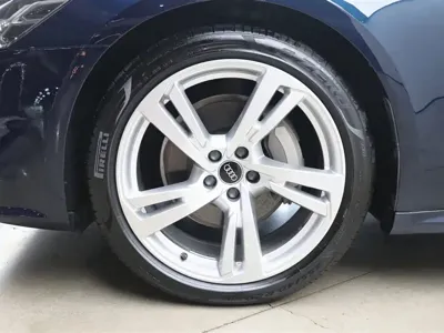 Audi A7L