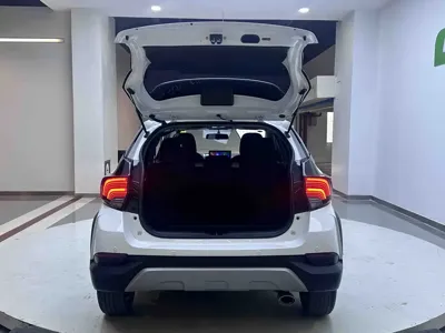 Toyota Yaris L