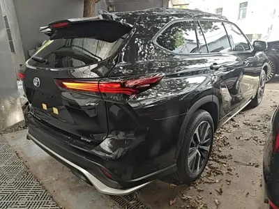 Toyota Crown Kluger