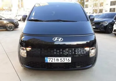 Hyundai Staria