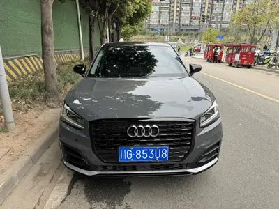 Audi Q2L