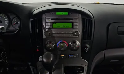 Hyundai Starex