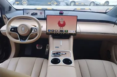 Hima Luxeed R7