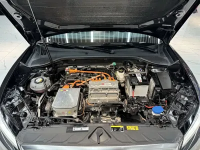 Audi Q2L e-tron