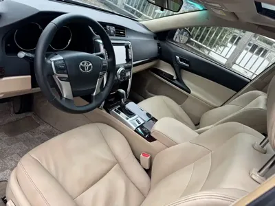 Toyota Reiz