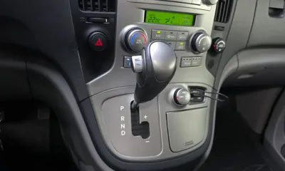 Hyundai Starex
