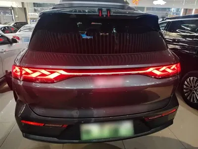 BYD 唐L