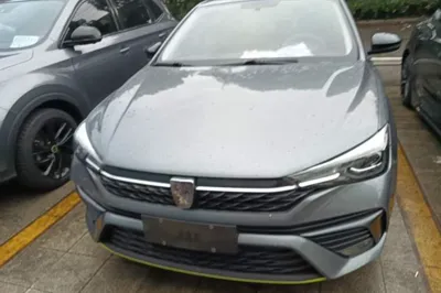 Roewe i5