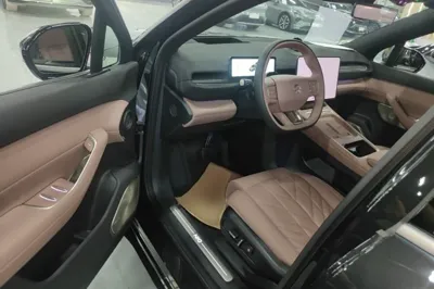 Nio EC6