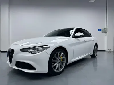 Alfa Romeo Giulia