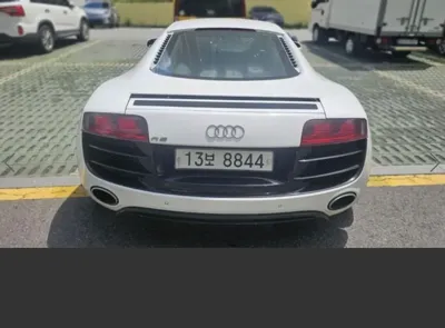 Audi R8
