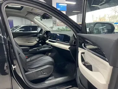 Geely Xingyue L