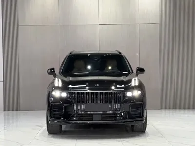 Lynk & Co 09