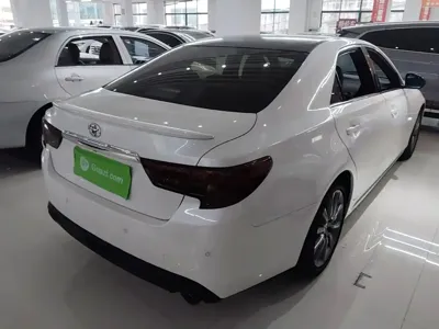 Toyota Reiz