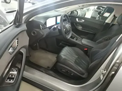 Roewe D7