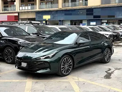 MG MG7