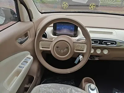 Wuling MINIEV