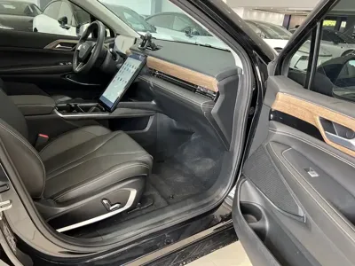 Xpeng P5