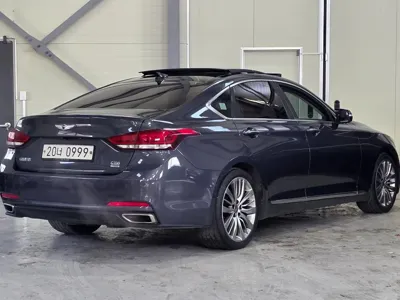 Hyundai Genesis