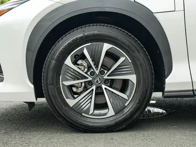 Lexus RZ
