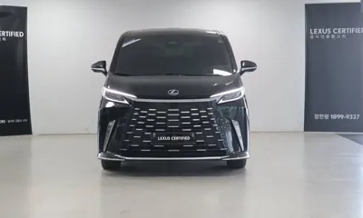 Lexus LM