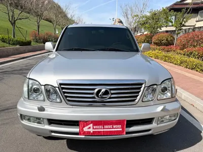 Lexus LX