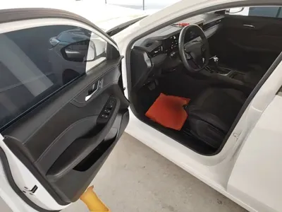 Roewe i5
