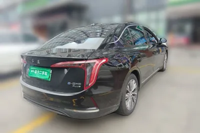 Hongqi E-QM5