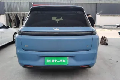 Li Auto L8