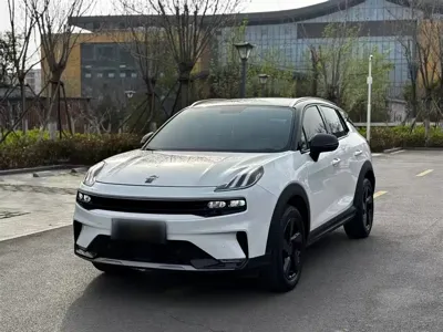 Lynk & Co 06