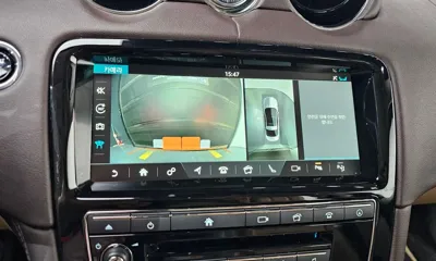 Jaguar XJ