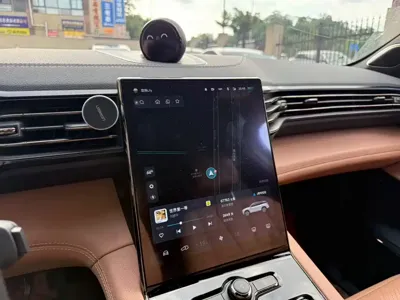 Nio ES8