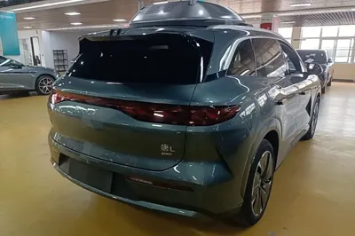 BYD Tang L